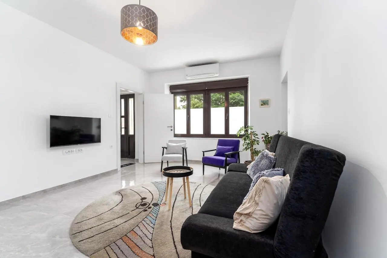 Apartment Orso Klana 0*,  Croatia